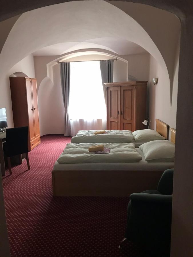 Hotel U Zlateho Andela Pardubice Exterior foto